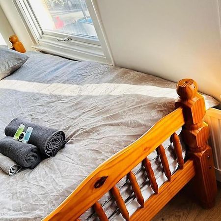 3 Bed House East London Home Εξωτερικό φωτογραφία